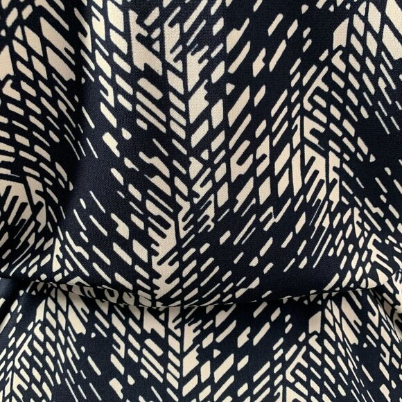 Kenneth Cole Split Sleeve Print Wrap Dress Khaki/Black, Sz Medium Style#QBMU2805 - Picture 6 of 12